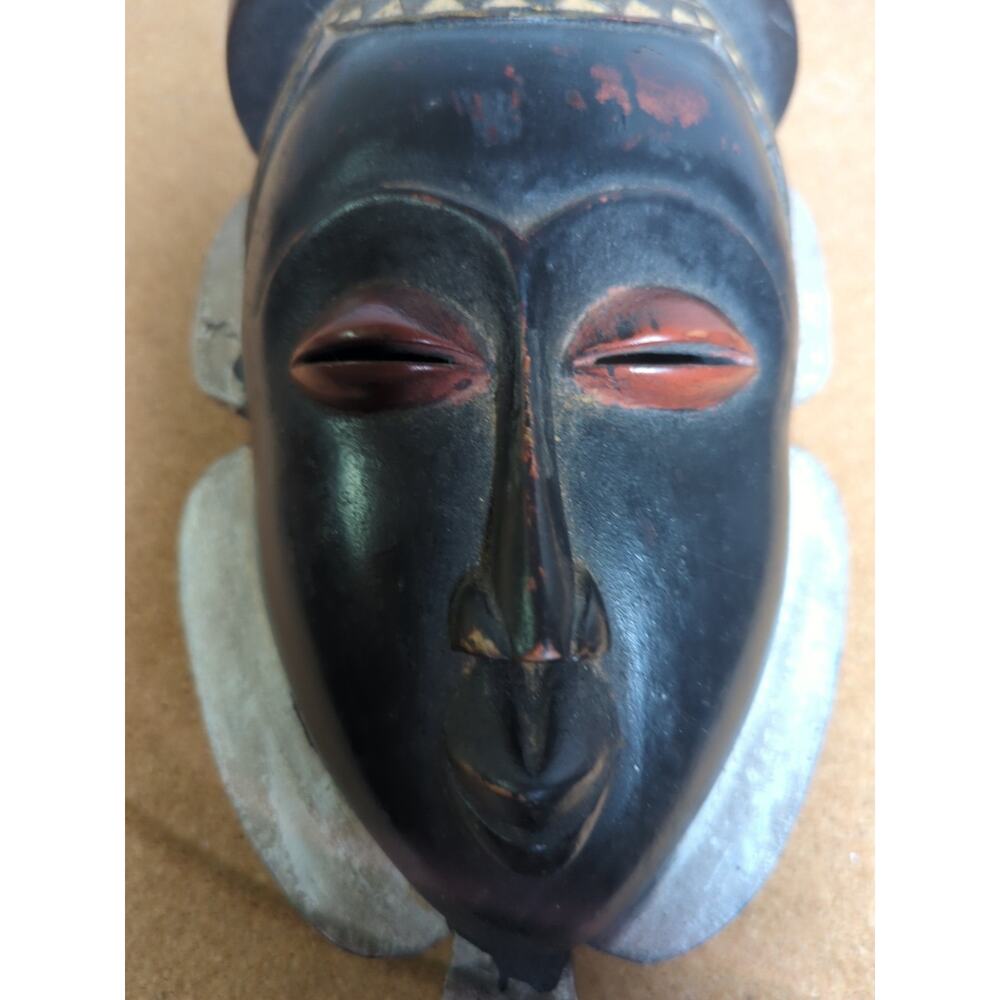 Vintage African Hand Carved Wood Mask Guro - Picture 3 of 16